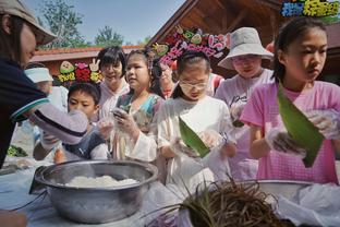 表哥杀红眼半场狂飙35分险破纪录！雄鹿半场将比赛打成垃圾时间